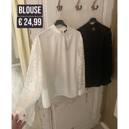 Kelly blouse met lace mouw - offwhite