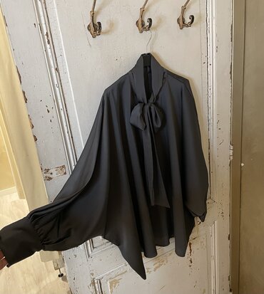 12. Sinna strik blouse antraciet