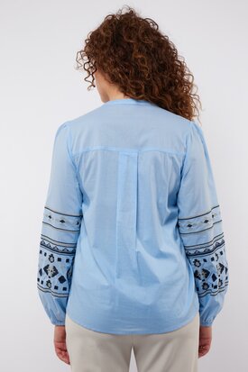 C&S Cascade blouse ice blue