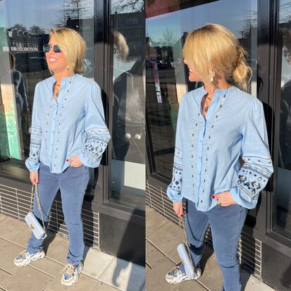 C&S Cascade blouse ice blue