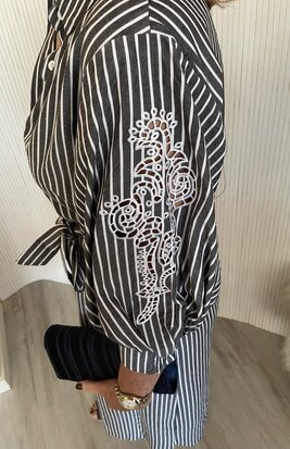 C&S Nantes dress black/offwhite