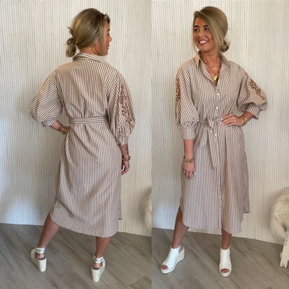 C&S Nantes dress offwhite/tiger eye