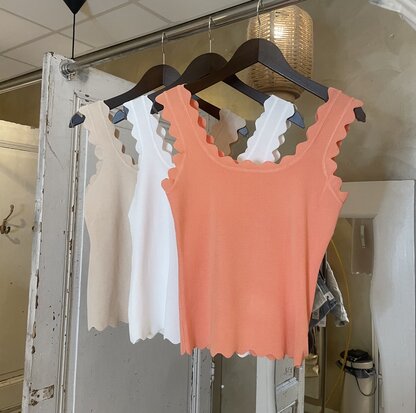 Aria schulp rand top beige