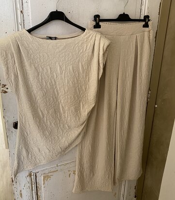 sophie tweedelige set beige