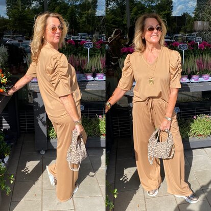 Christina tweedelige travelstof set camel