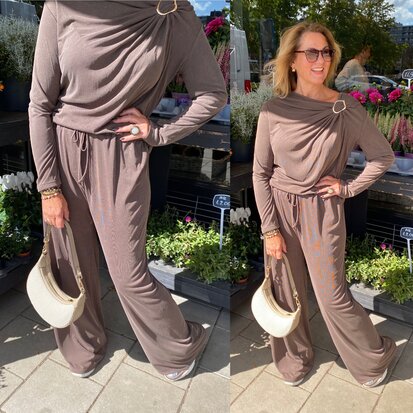 Alida top bruin