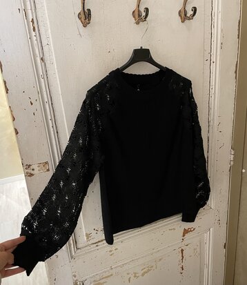 Neva sweater zwart