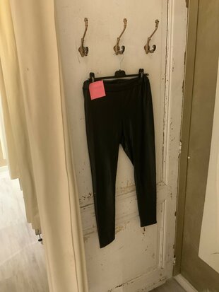 Claim 72 leather look legging