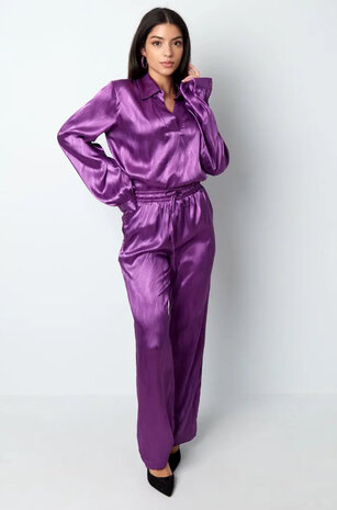 18. Satijnen broek met print - paars