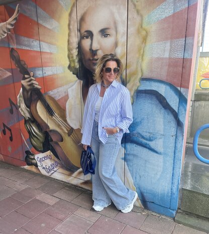 Sandra streep blouse - offwhite met blauwe strepen 0.1