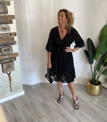 Linda Lace jurk zwart