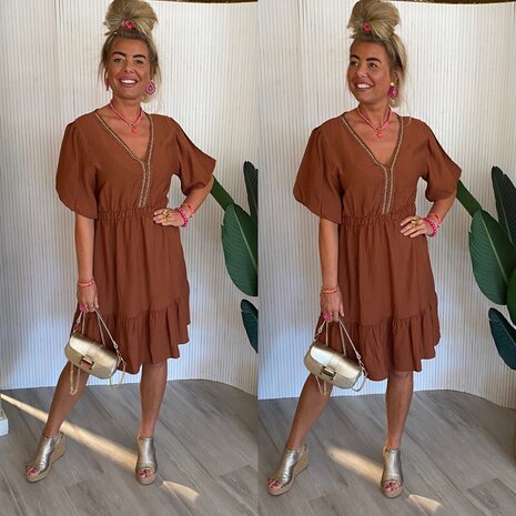 Sara jurk cognac