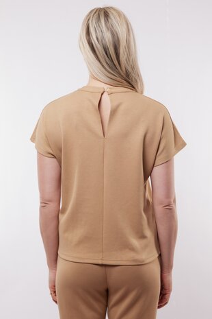 C&S Tess top light camel