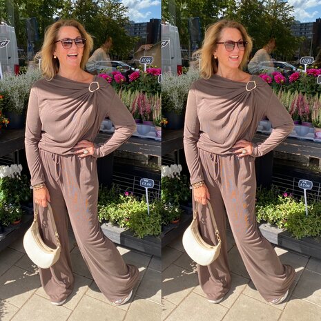 Alida top bruin