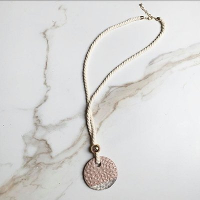 round necklace roze/beige