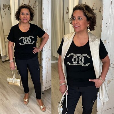 Chantel t-shirt - zwart met gouden letters