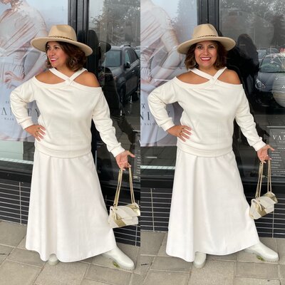 Sandra open schouder trui oversized - offwhite