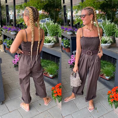 Offshoulder jumpsuit bruin